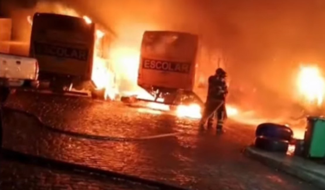 Destruição: Incêndio atinge veículos da Prefeitura de Bom Conselho, em PE