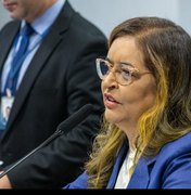 Senadora Eudócia Caldas comemora vacinação contra o câncer no Reino Unido