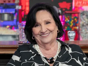 Dona Déa anuncia espetáculo sobre Paulo Gustavo, 'Meu Filho É um Musical'