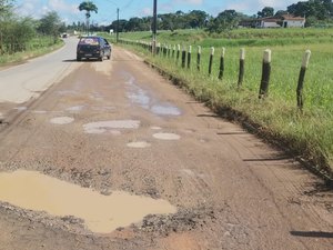 [Vídeo] Moradores fazem apelo por manutenção na estrada do sítio Varginha