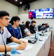 Estudantes protagonizam debate sobre a Constituição na Câmara de Maceió