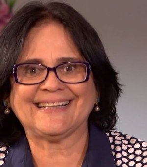 Aos 55 anos, ministra Damares Alves procura marido: 'Acredito em príncipe encantado'