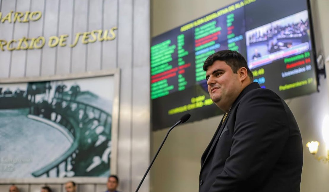 Henrique Chicão é acusado de usar hospital em Coruripe como moeda de troca por apoio eleitoral