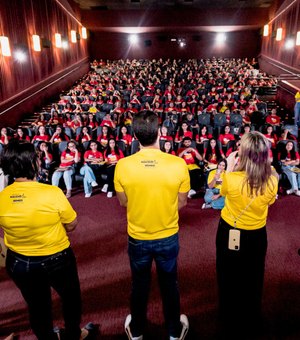 Professores do Pré-Enem Educar É Massa convidam estudantes para aulões