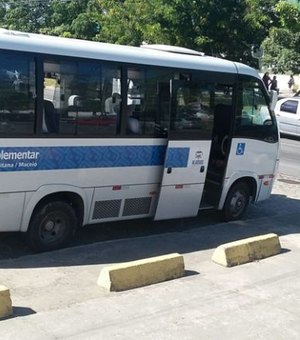 Passageiro de micro-ônibus é preso com 1 kg de maconha em Marechal Deodoro