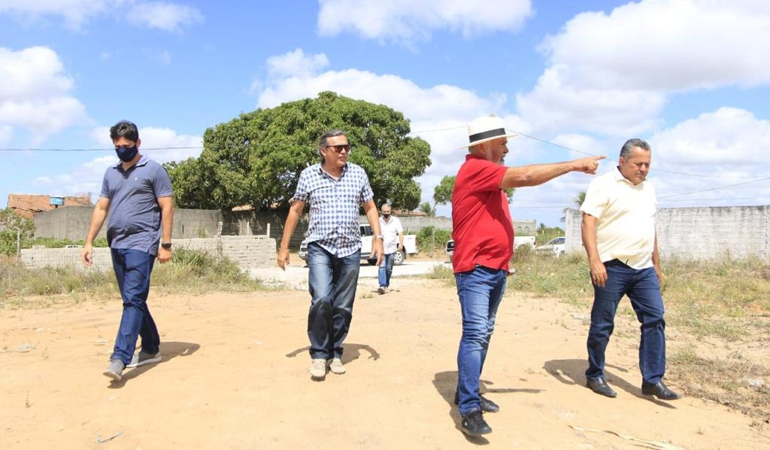 São Sebastião finaliza negociação para a chegada de fábrica de cerâmica no município