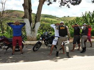 Infrator é conduzido à delegacia após ser flagrado dirigindo alcoolizado