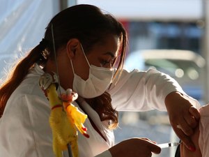 Covid-19: pesquisa reforça segurança de vacinas para gestantes e bebês