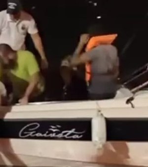 Barco naufraga no Rio São Francisco e quatro pessoas são resgatadas com vida em Penedo