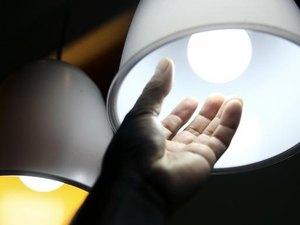 Consumidor paga R$ 35,4 bilhões com bandeiras tarifárias nas contas de energia