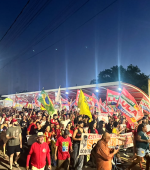 Arapiraca tem dia de mobilização pró-Lula com caminhada pela democracia