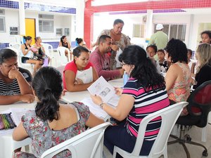 Atraso de escolas privadas ameaça alunos do bolsa família