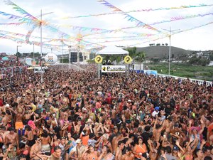 Milhares de pessoas curtiram o mela-mela em São José da Laje