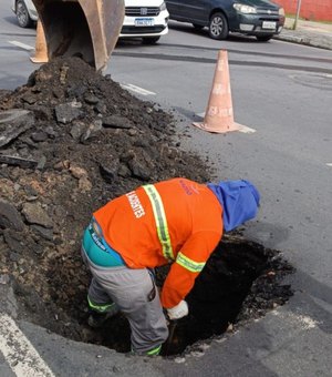 Obra emergencial recupera rede de drenagem na Avenida Dona Constança, na Mangabeiras