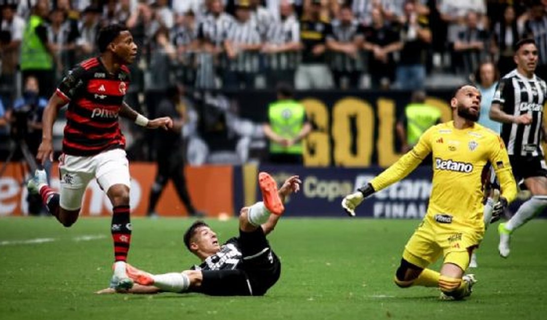 Flamengo vence Atlétido-MG, silencia Arena MRV lotada e conquista a Copa do Brasil