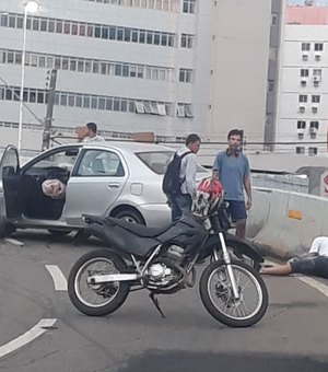 [Vídeo] Motorista invade contramão e provoca colisão no viaduto João Lyra