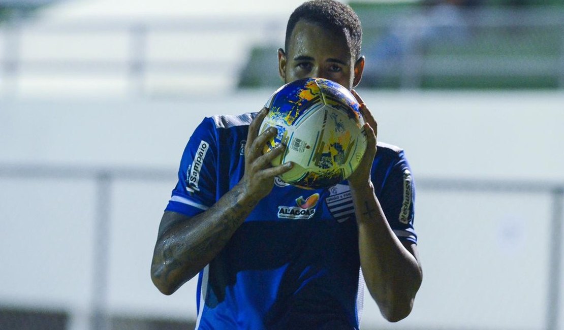 Antes de duelo contra o Cruzeiro, Marco Túlio projeta grande ano com o CSA