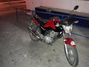 Jovem é preso com motocicleta roubada em Pernambuco 