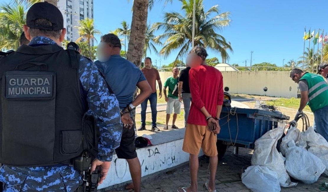 Dupla é presa suspeita de receptação de cabos de energia na orla de Maceió