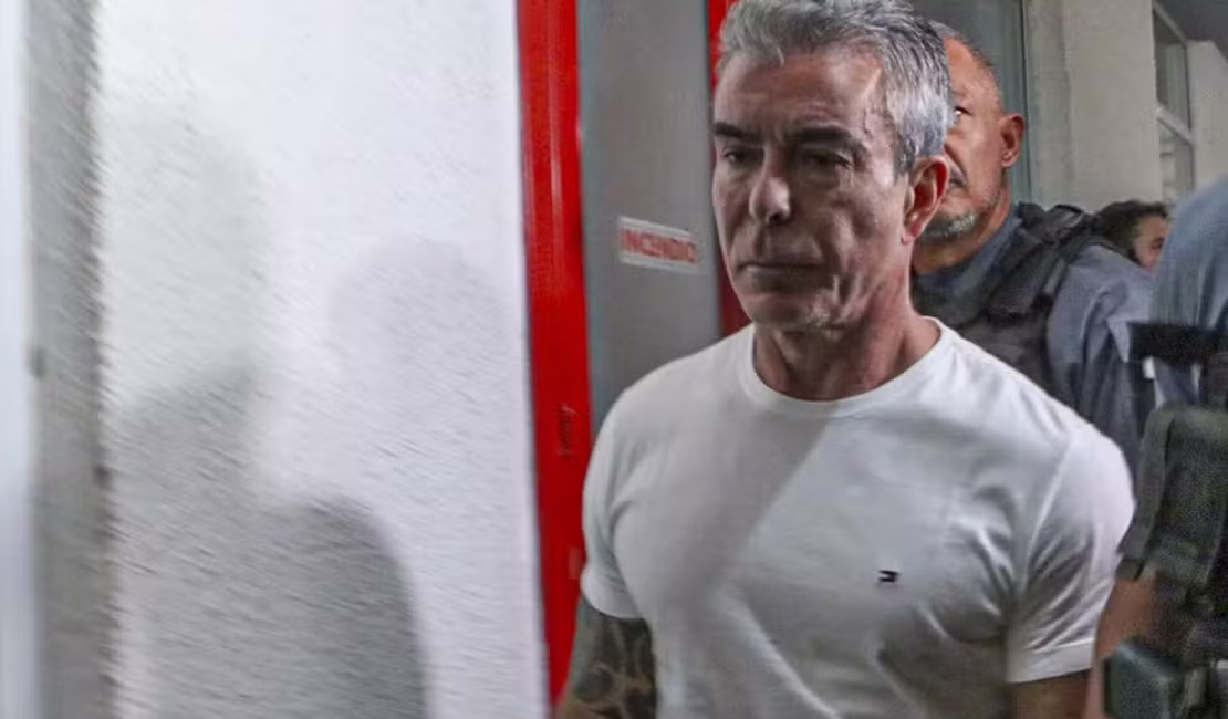 MP denuncia Rogério Andrade e prende PMs por guarda armada do jogo do bicho