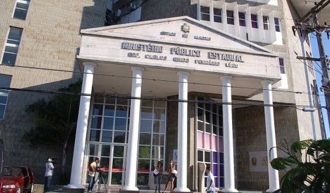Ministério Público denuncia três pessoas pela oferta de cursos superiores por faculdades sem credenciamento do MEC