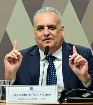 Alfredo Gaspar, relator da CPMI do INSS, desmarca visita a Jair Bolsonaro