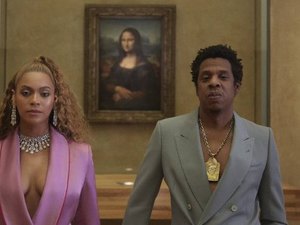 Marido de Beyoncé, Jay-Z quebra silêncio após acusação de estuprar menina de 13 anos