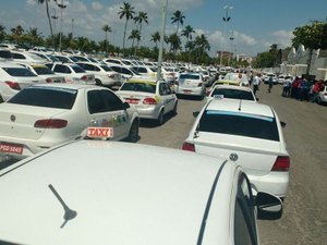 Associação convoca taxistas e pretende 'parar' centro de Maceió na quarta (28)