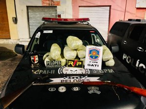 Polícia prende suspeitos e apreende entorpecentes que seriam distribuídos em Santana do Ipanema
