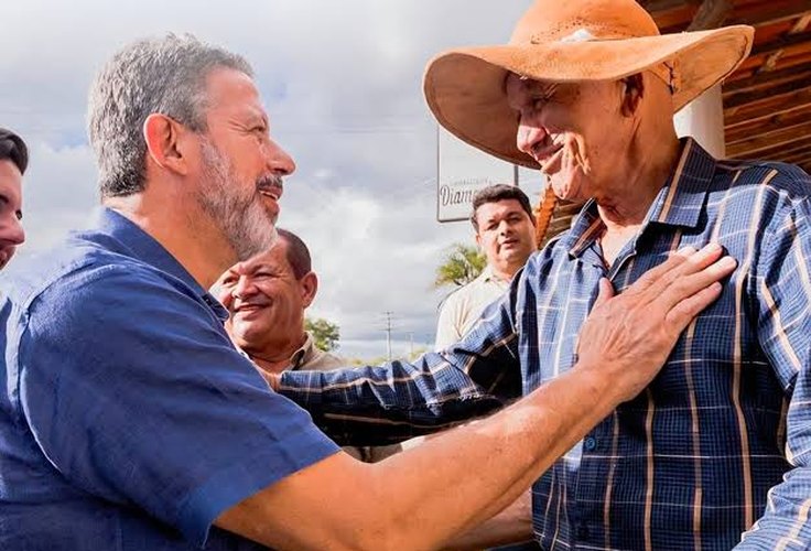 Arthur Lira entrega obras em toda a AL e é o nome preferido das lideranças para o Senado