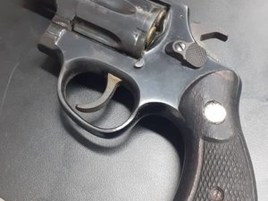 Homem é preso por porte ilegal de arma de fogo em Coruripe