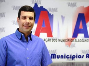 Hugo Wanderley é reeleito presidente da AMA