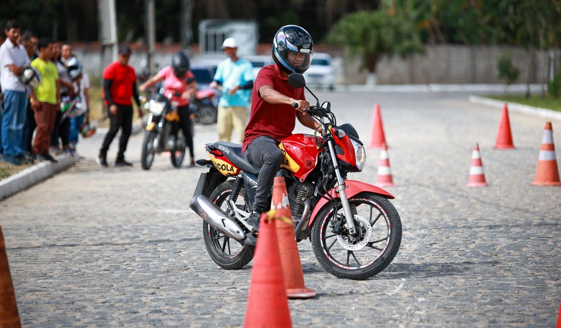 Detran abre 375 vagas extras para prova de motocicleta em Maceió e Arapiraca