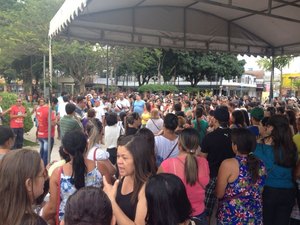 Professores ameaçam acampar na prefeitura