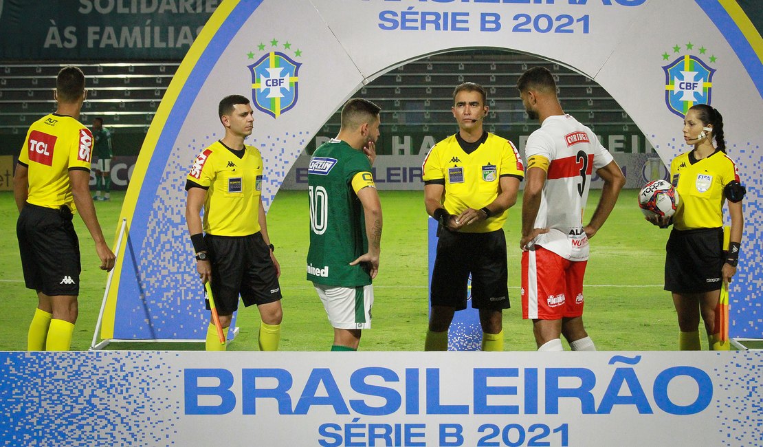CRB perde para o Goiás e deixa de subir na Série B