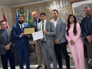 Deputado Federal Fabio Costa recebe Título de Cidadão Honorário de Maribondo
