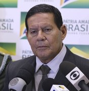 'Caso único no mundo', diz Mourão sobre manchas de óleo no Nordeste