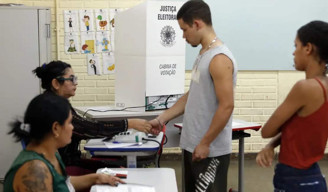 Com envelhecimento da população, eleitorado jovem recua 22% em 16 anos