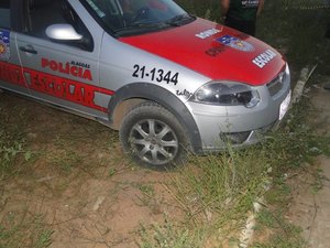 Sargento da polícia é preso após atirar em duas pessoas