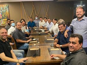 JHC se reúne com grupo de Vereadores para definir presidência da Câmara de Maceió