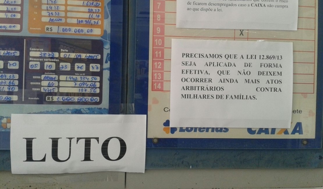 Lotéricas de Arapiraca participam do protesto contra licitação dos serviços