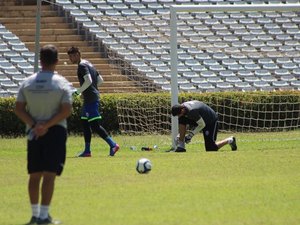 No Piauí, CSA treina sob sol forte e usará time alternativo para enfrentar o Parnahyba