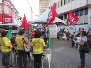 Movimento unificado de servidores estaduais realiza ato público