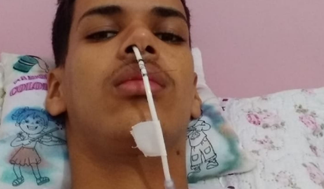 Família faz apelo para jovem arapiraquense que se recupera de cirurgia no intestino e passa por dificuldades financeiras