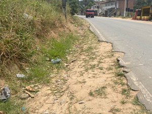 Falta de acostamento e buracos prejudicam tráfego em São Bento