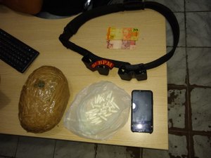 Homem é preso com maconha e cocaína na parte alta de Maceió