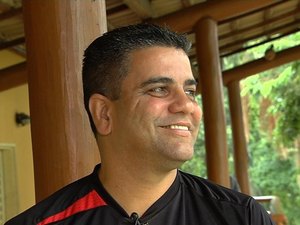 Técnico Marcelo Cabo estava em um Motel. Atlético GO vai definir situação dele