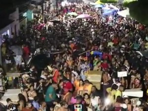 Vice-prefeito ignora proibição e promove festa sem protocolos sanitários com trio elétrico pelas ruas