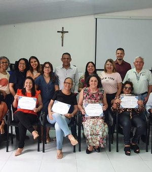 Conselho homenageia ex-integrantes por dedicação à causa assistencial em Maceió