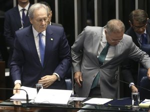 Lewandowski: sessão do impeachment pode ser suspensa às 23h e retomada amanhã